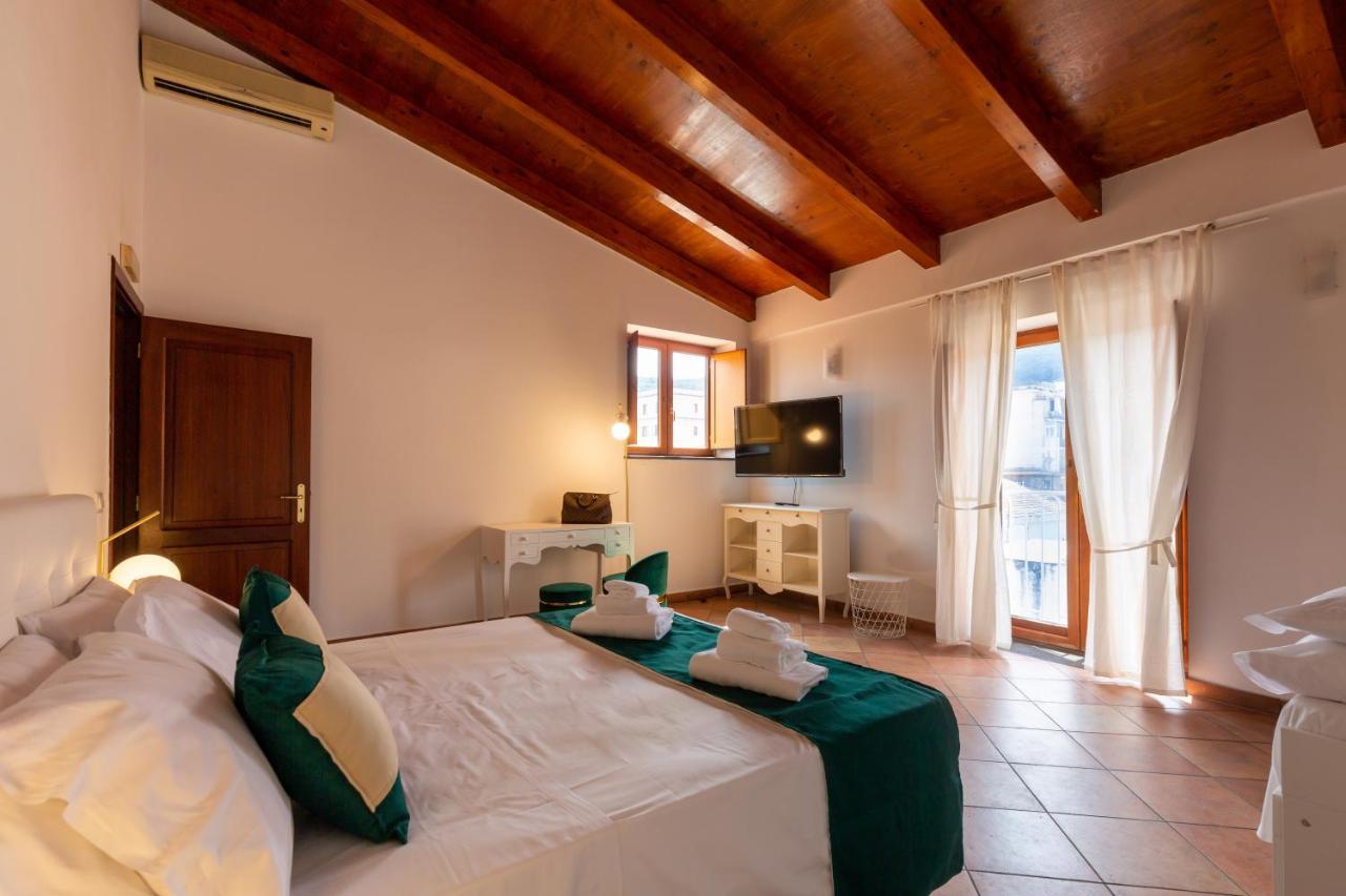 Appartamento Rossy House Sorrento Esterno foto