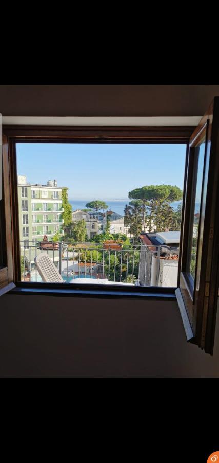 Appartamento Rossy House Sorrento Esterno foto